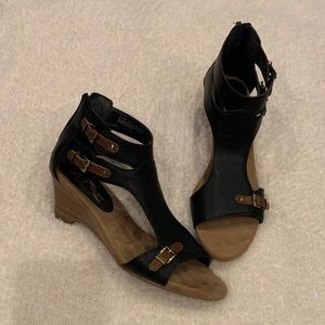 A2 Aerosoles Wedge Sandal